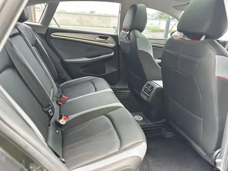 Volkswagen Lamando Lingdu 2025 Lingdu L 280TSI DSG Cool Edition 2025 — миниатюра 2