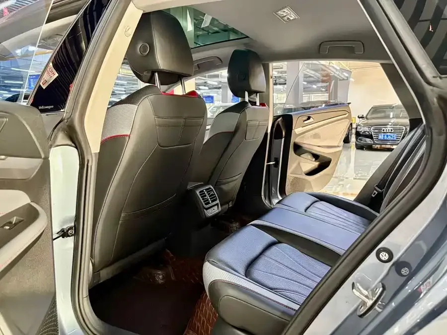 Volkswagen Lamando 2022 Lingdu Lingdu L 280TSI DSG Hot Edition 2023 — миниатюра 5