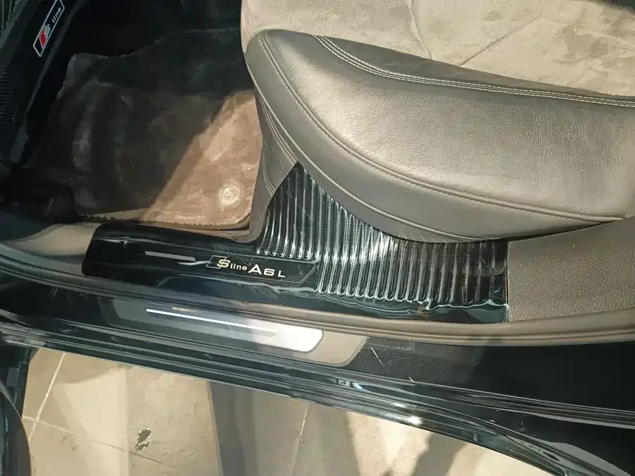 Audi A6L 2023 45 TFSI Premium Dynamic Model 2023 — миниатюра 5