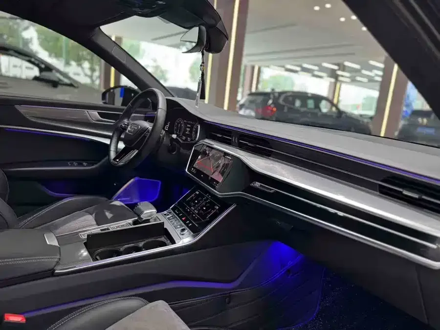 Audi A6L 2023 45 TFSI Premium Dynamic Model 2023 — миниатюра 3