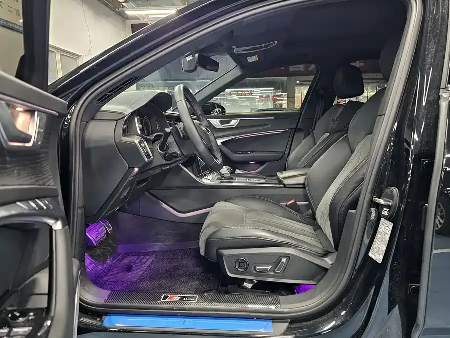 Audi A6L 2024 45 TFSI quattro premium dynamic model 2024 — миниатюра 3
