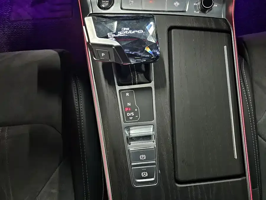 Audi A6L 2024 45 TFSI quattro premium dynamic model 2024 — миниатюра 4