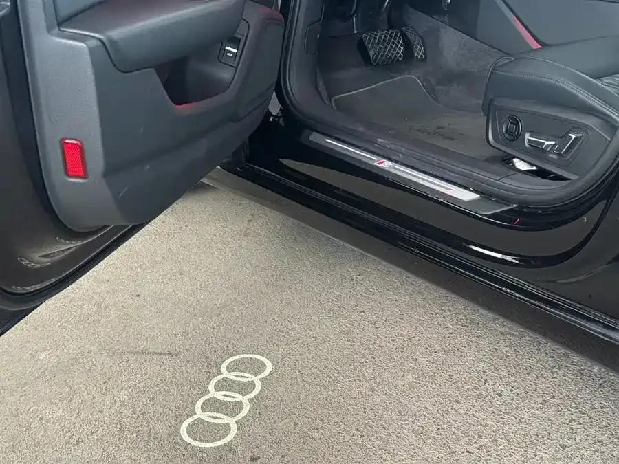 Audi A6L 2025 45 TFSI quattro Selected Dynamic Edition 2025 — миниатюра 5