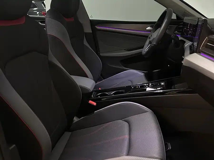 Volkswagen Lamando 2023 Lingdu Lingdu L 280TSI DSG Cool Edition 2023 — миниатюра 3