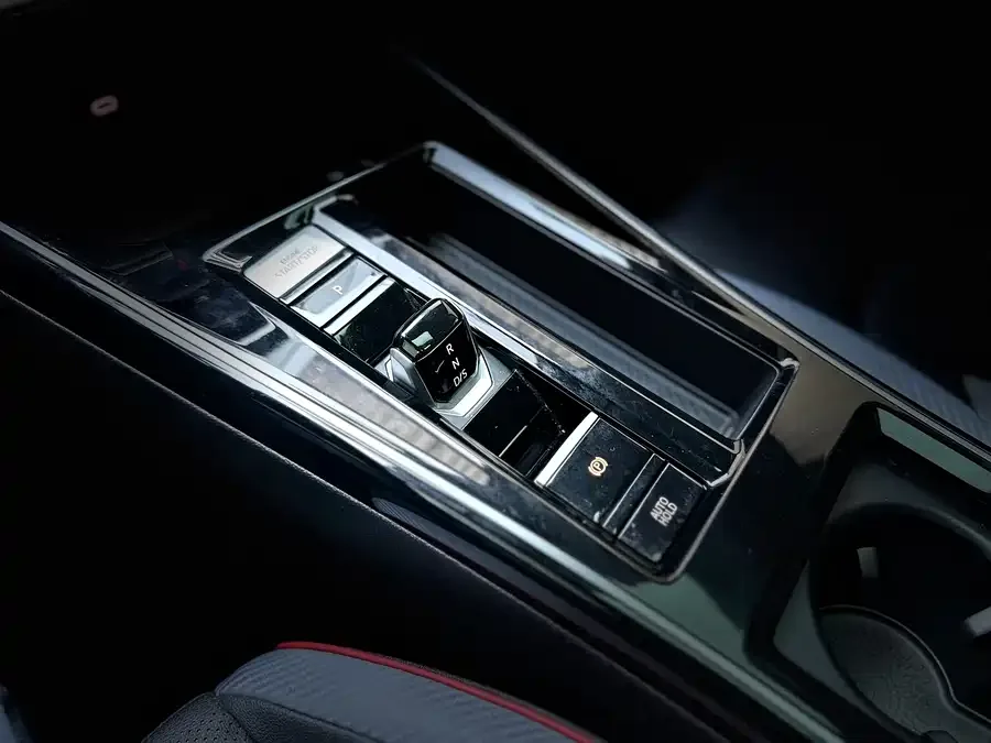 Volkswagen Lamando 2023 Lingdu Lingdu L 280TSI DSG Cool Edition 2023 — миниатюра 5