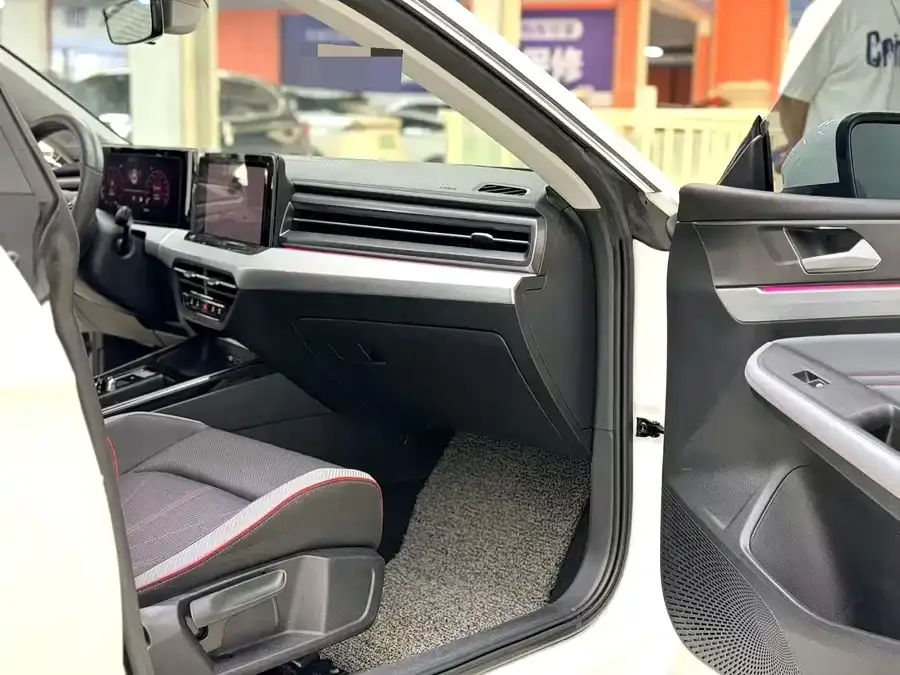 Volkswagen Lamando 2023 Lingdu Lingdu L 280TSI DSG Cool Edition 2024 — миниатюра 3