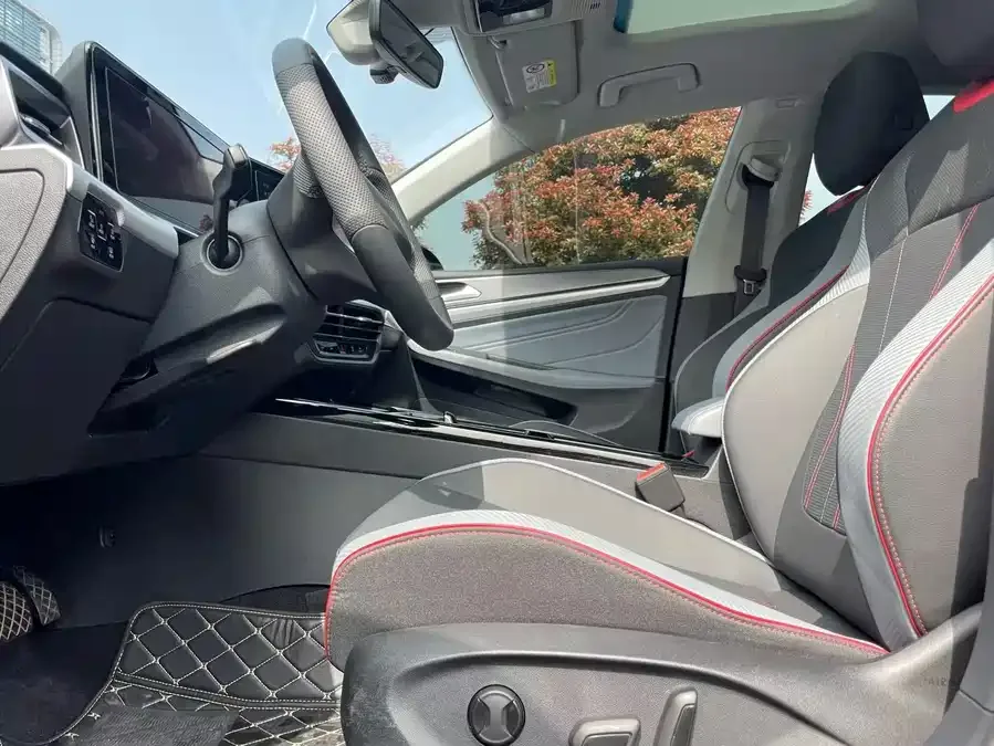 Volkswagen Lamando 2024 Lingdu Lingdu L 280TSI DSG Cool Edition 2024 — миниатюра 4