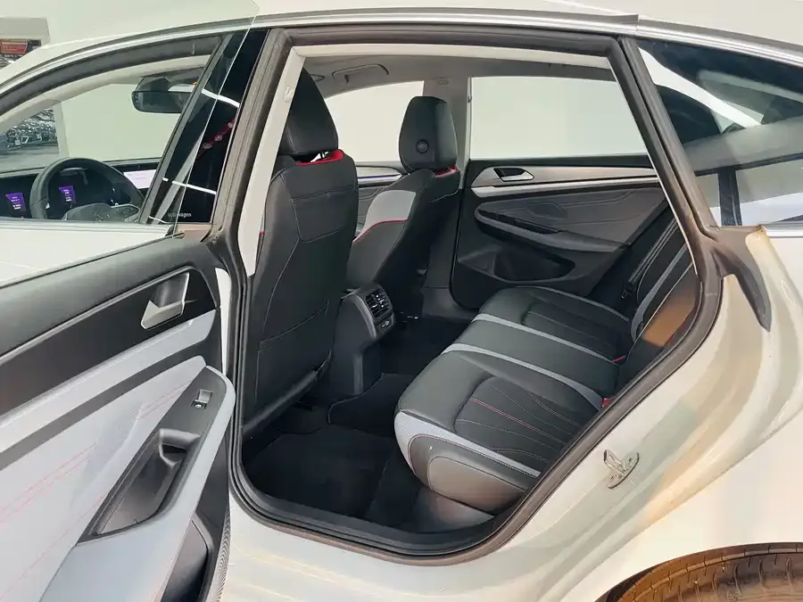 Volkswagen Lamando Lingdu 2025 Lingdu L 280TSI DSG Cool Edition 2024 — миниатюра 3
