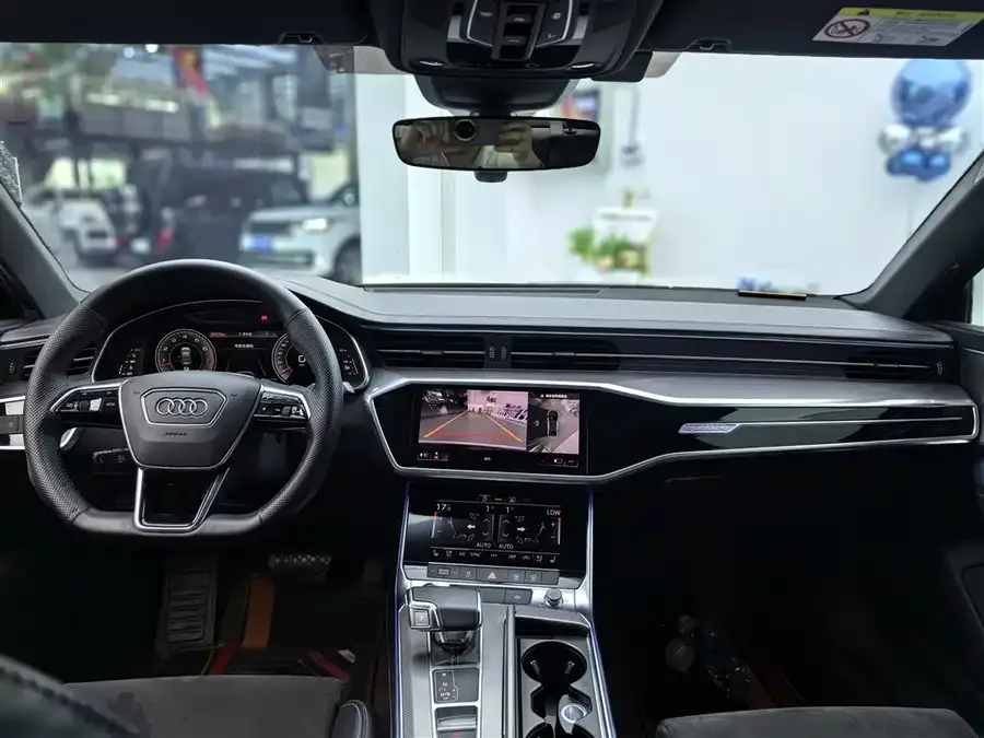 Audi A6L 2022 55 TFSI quattro exclusive dynamic model 2022 — миниатюра 3