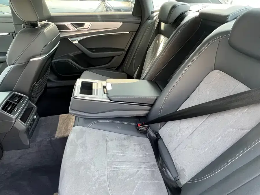 Audi A6L 2024 40 TFSI luxury and dynamic model 2024 — миниатюра 5