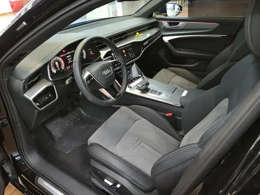 Audi A6L 2024 40 TFSI luxury and dynamic model 2024 — миниатюра 3
