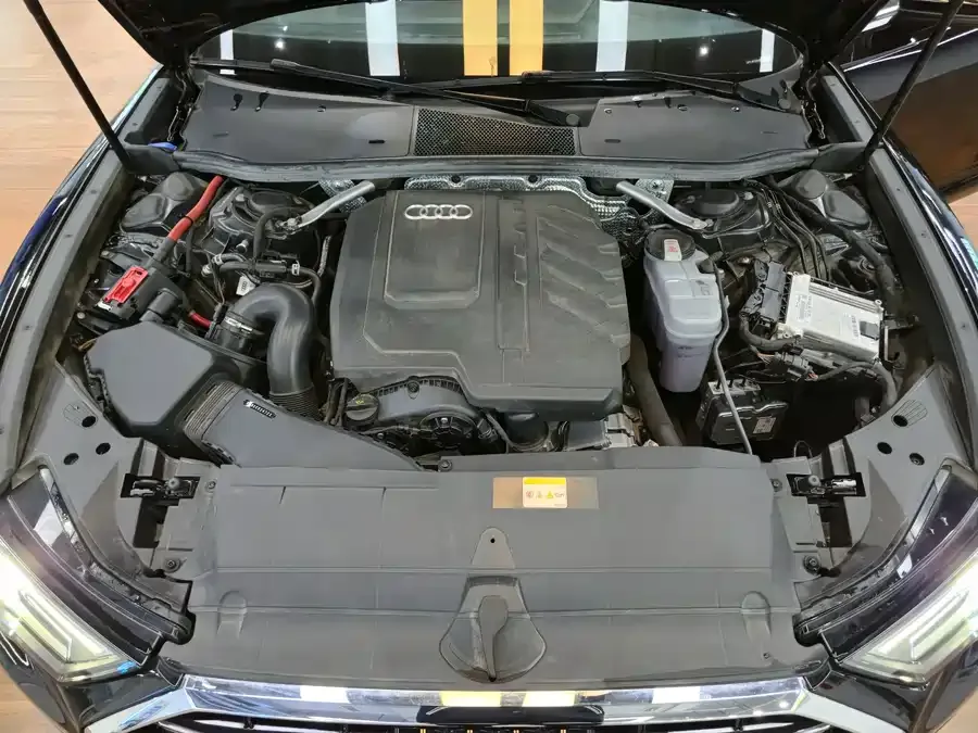 Audi A6L 2024 40 TFSI luxury and dynamic model 2024 — миниатюра 5