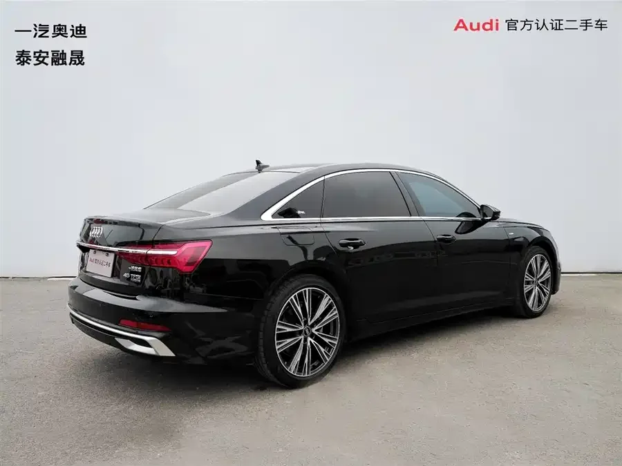 Audi A6L 2023 45 TFSI quattro exclusive dynamic model 2023 — миниатюра 2