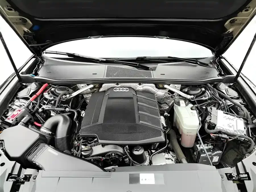 Audi A6L 2023 45 TFSI quattro exclusive dynamic model 2023 — миниатюра 5