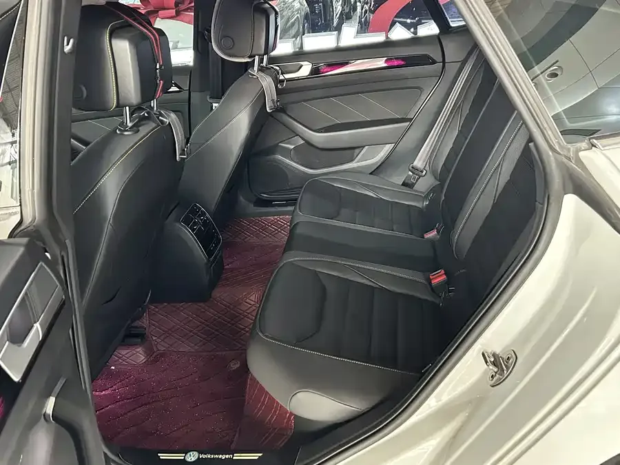 Volkswagen FAW- CC FAW-Volkswagen CC 2024 380TSI Eye-catching Public Enjoyment Model 2025 — миниатюра 2