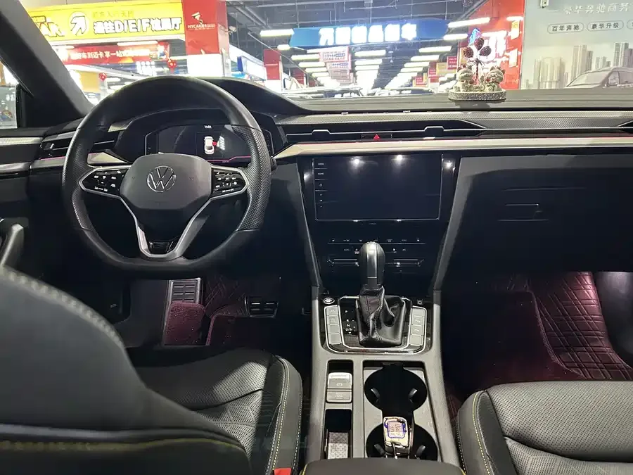 Volkswagen FAW- CC FAW-Volkswagen CC 2024 380TSI Eye-catching Public Enjoyment Model 2025 — миниатюра 4