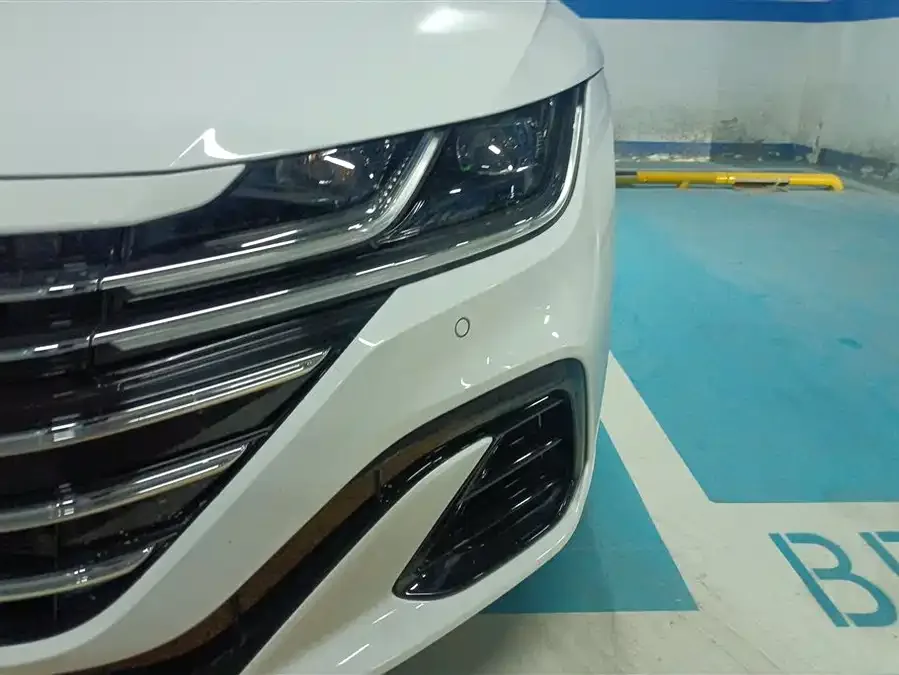 Volkswagen FAW- CC FAW-Volkswagen CC 2023 330TSI Dazzling Edition 2022 — миниатюра 5