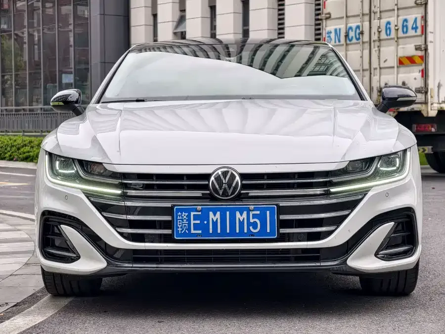 Volkswagen FAW- CC FAW-Volkswagen CC 2024 380TSI Eye-catching Edition 2024 — миниатюра 2