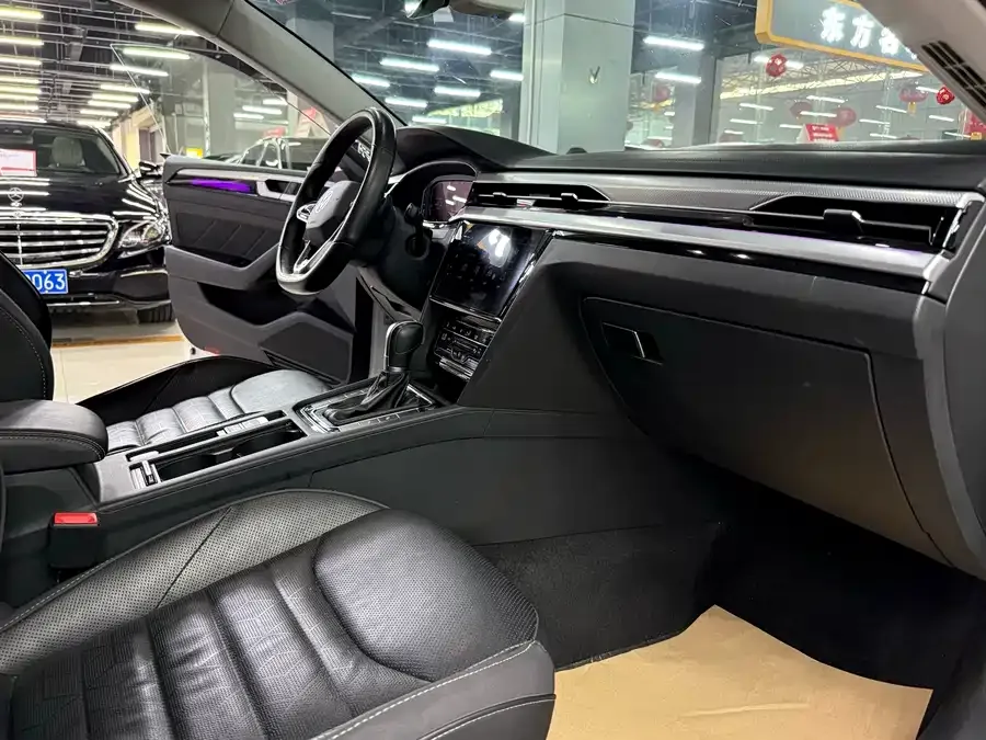 Volkswagen FAW- CC FAW-Volkswagen CC 2023 380TSI Eye-catching Edition 2023 — миниатюра 5