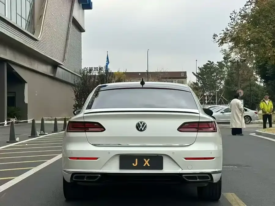 Volkswagen FAW- CC FAW-Volkswagen CC 2023 380TSI Eye-catching Edition 2023 — миниатюра 3