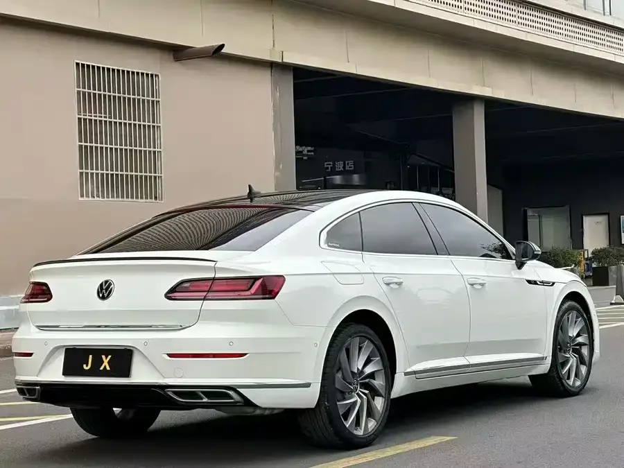 Volkswagen FAW- CC FAW-Volkswagen CC 2023 380TSI Eye-catching Edition 2023 — миниатюра 5