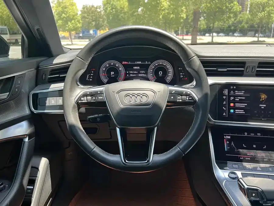 Audi A6L 2022 40 TFSI luxury and dynamic model 2022 — миниатюра 3