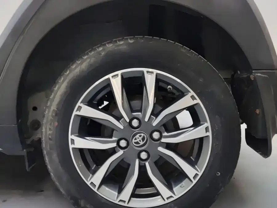 Toyota Yaris L YARiS L 2022 YARiS X 1.5L CVT Luxury PLUS Edition 2022 — миниатюра 4