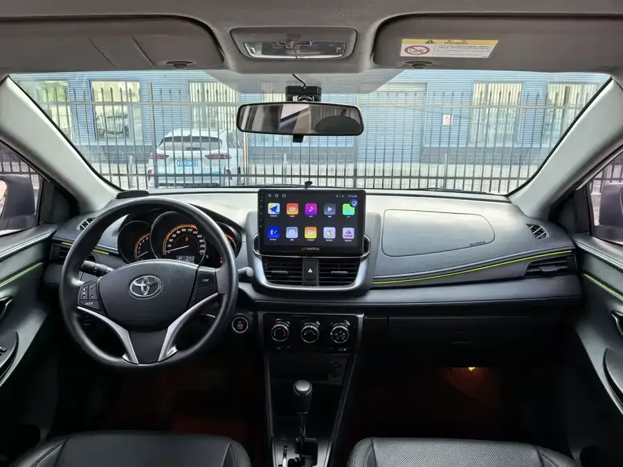 Toyota Yaris L YARiS L 2022 1.5L CVT Luxury PLUS Edition 2023 — миниатюра 4