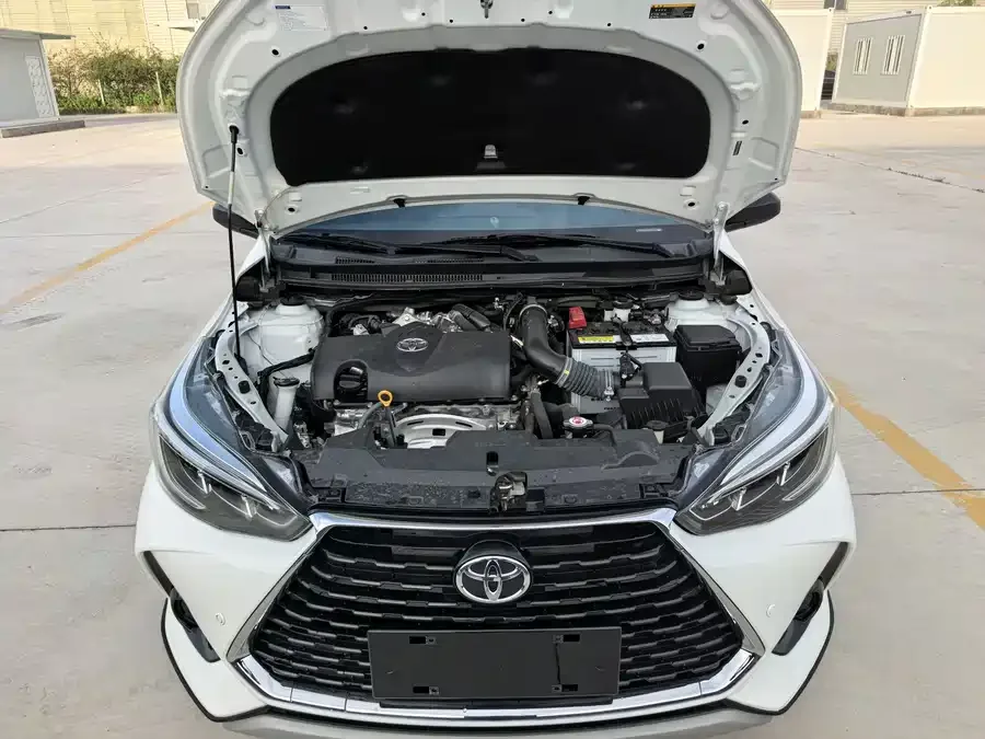 Toyota Yaris L YARiS L 2022 1.5L CVT Luxury PLUS Edition 2023 — миниатюра 5