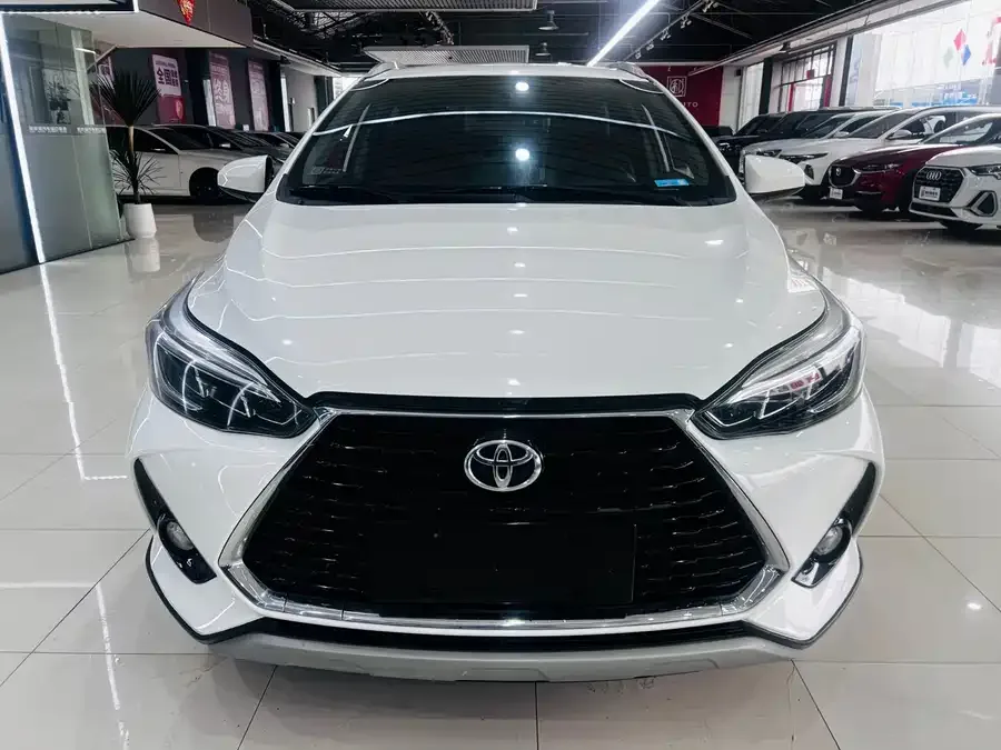 Toyota Yaris L 2022