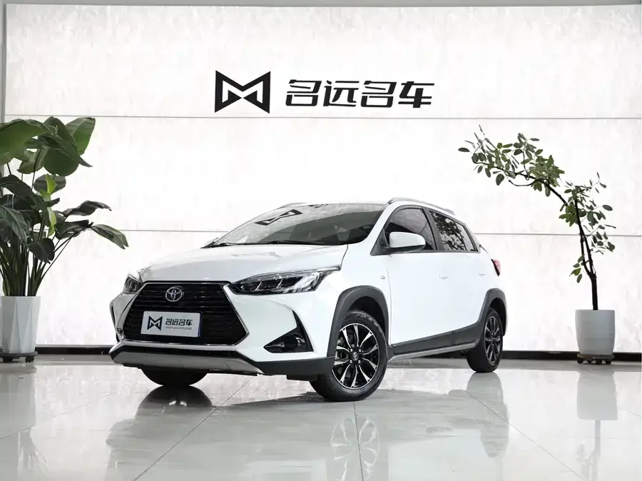 Toyota Yaris L 2022