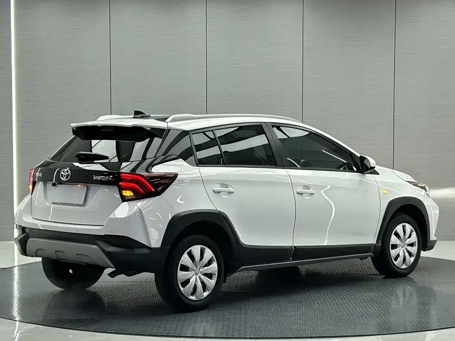 Toyota Yaris L YARiS L 2022 YARiS X 1.5L CVT Leading PLUS Edition 2022 — миниатюра 2