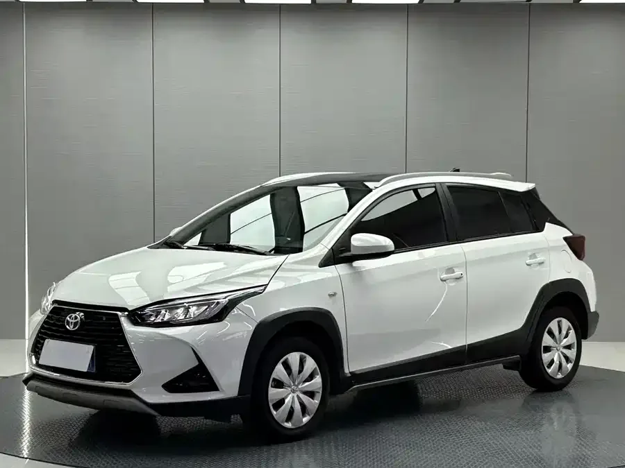 Toyota Yaris L 2022