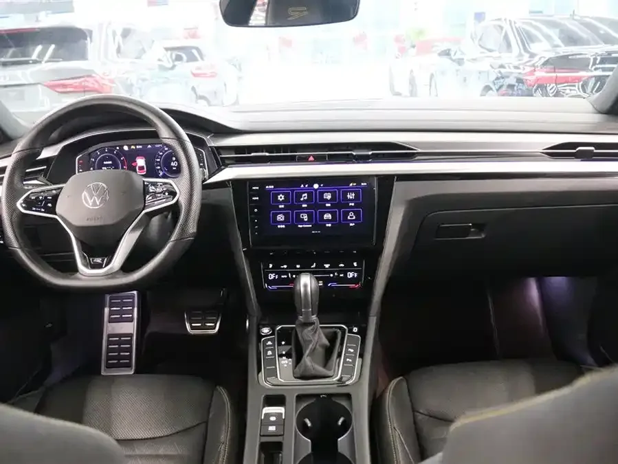 Volkswagen FAW- CC FAW-Volkswagen CC 2024 380TSI Eye-catching Public Enjoyment Model 2025 — миниатюра 2