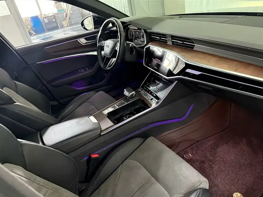 Audi A6L 2023 45 TFSI quattro premium dynamic model 2023 — миниатюра 3