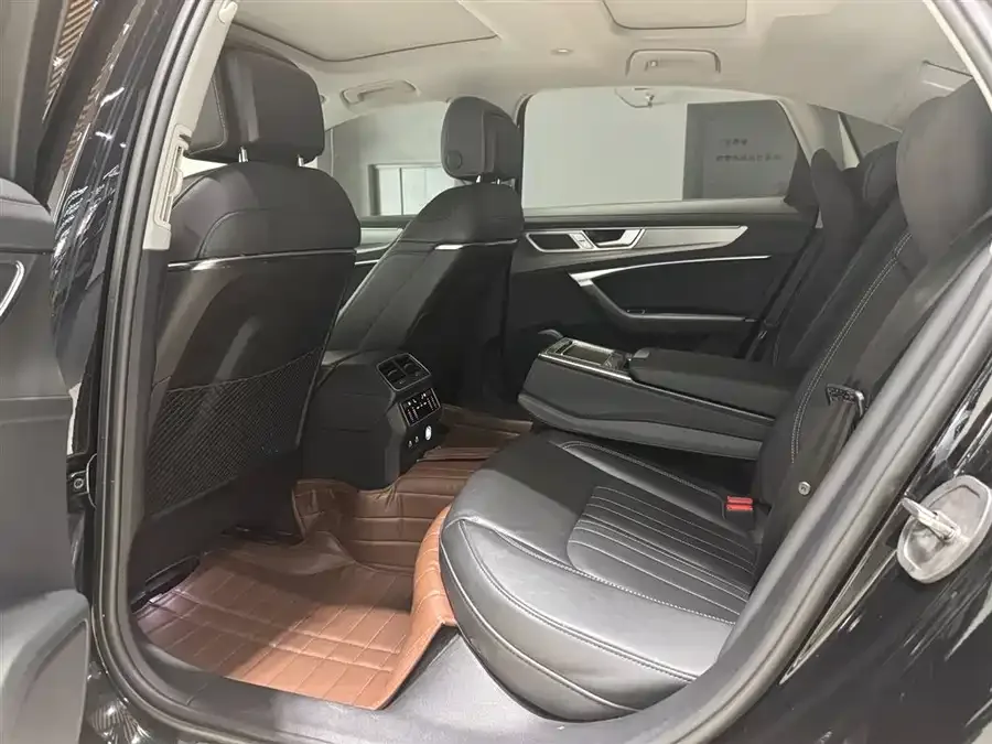 Audi A6L 2023 45 TFSI Premium Edition 2023 — миниатюра 4