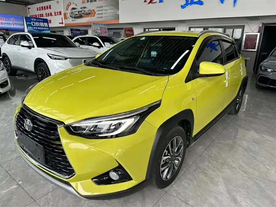 Toyota Yaris L 2022