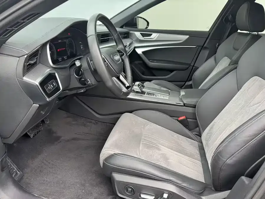 Audi A6L 2023 facelift 40 TFSI luxury and dynamic model 2022 — миниатюра 5