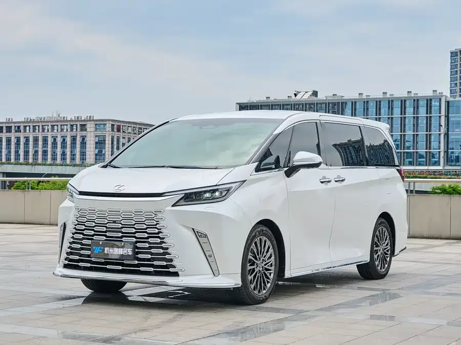 Lexus LM 2024