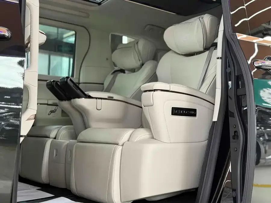 Lexus LM 2023 350h Seven-seat Elegant Edition 2024 — миниатюра 5