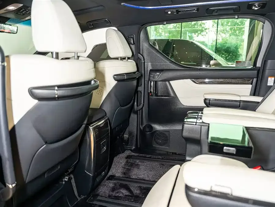 Lexus LM 2020 300h 7-seat Elegant Edition 2022 — миниатюра 4