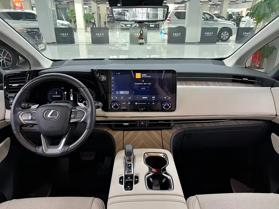 Lexus LM 2023 350h Seven-seat Elegant Edition 2024 — миниатюра 5