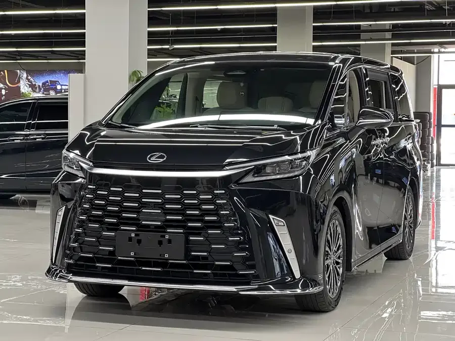 Lexus LM 2024