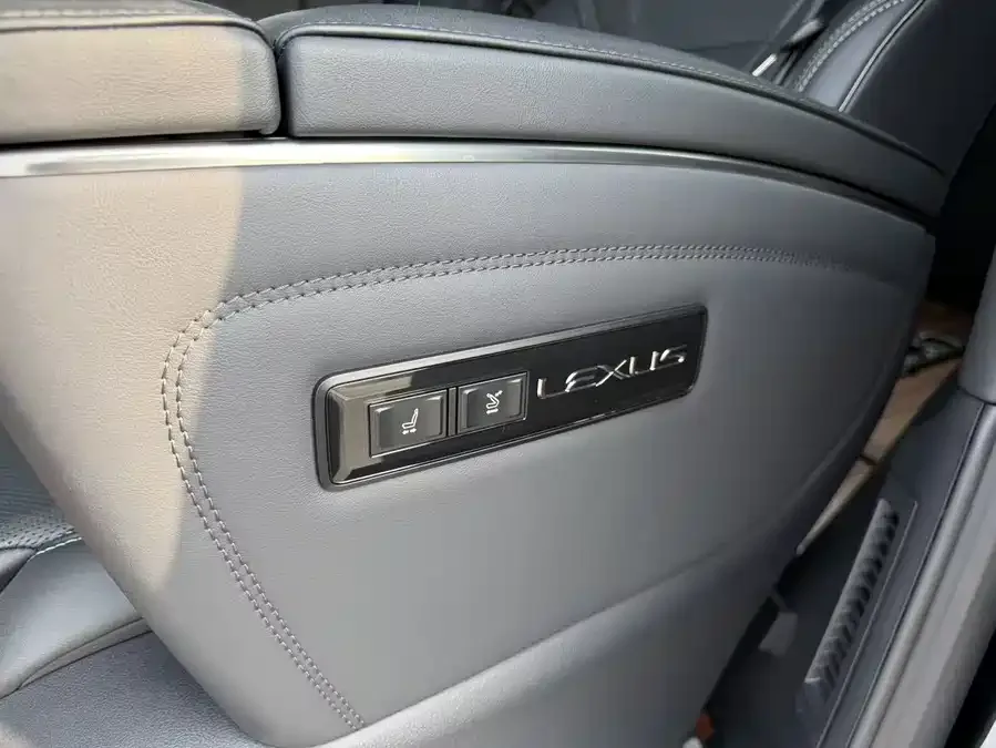 Lexus LM 2023 350h Seven-seat Elegant Edition 2024 — миниатюра 5