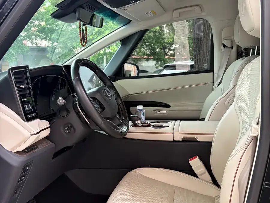 Lexus LM 2023 350h Seven-seat Elegant Edition 2024 — миниатюра 5