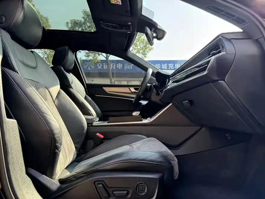 Audi A6L 2022 40 TFSI luxury and dynamic model 2022 — миниатюра 4
