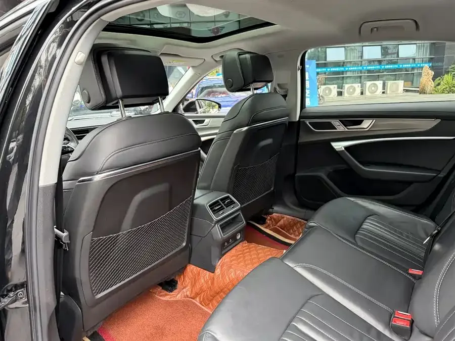 Audi A6L 2023 40 TFSI luxury and elegant model 2023 — миниатюра 3