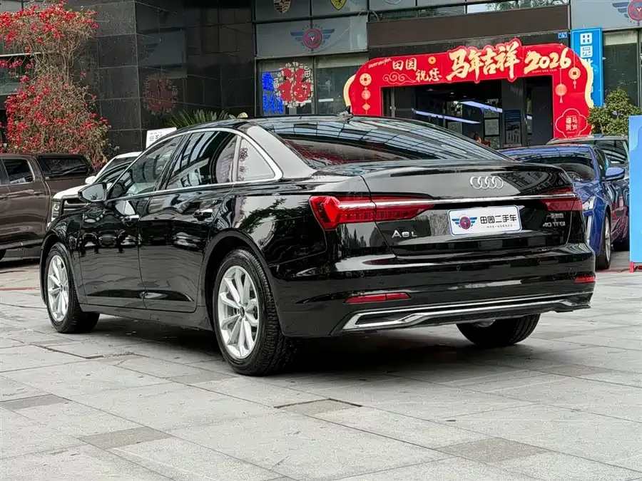 Audi A6L 2023 40 TFSI luxury and elegant model 2023 — миниатюра 4