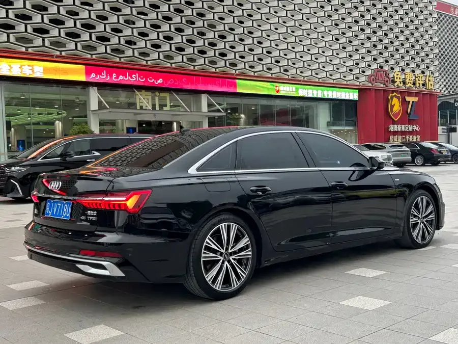 Audi A6L 2023 40 TFSI luxury and elegant model 2023 — миниатюра 3