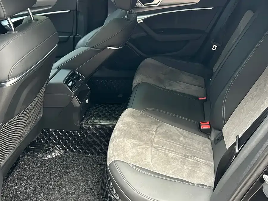 Audi A6L 2023 40 TFSI luxury and elegant model 2023 — миниатюра 5